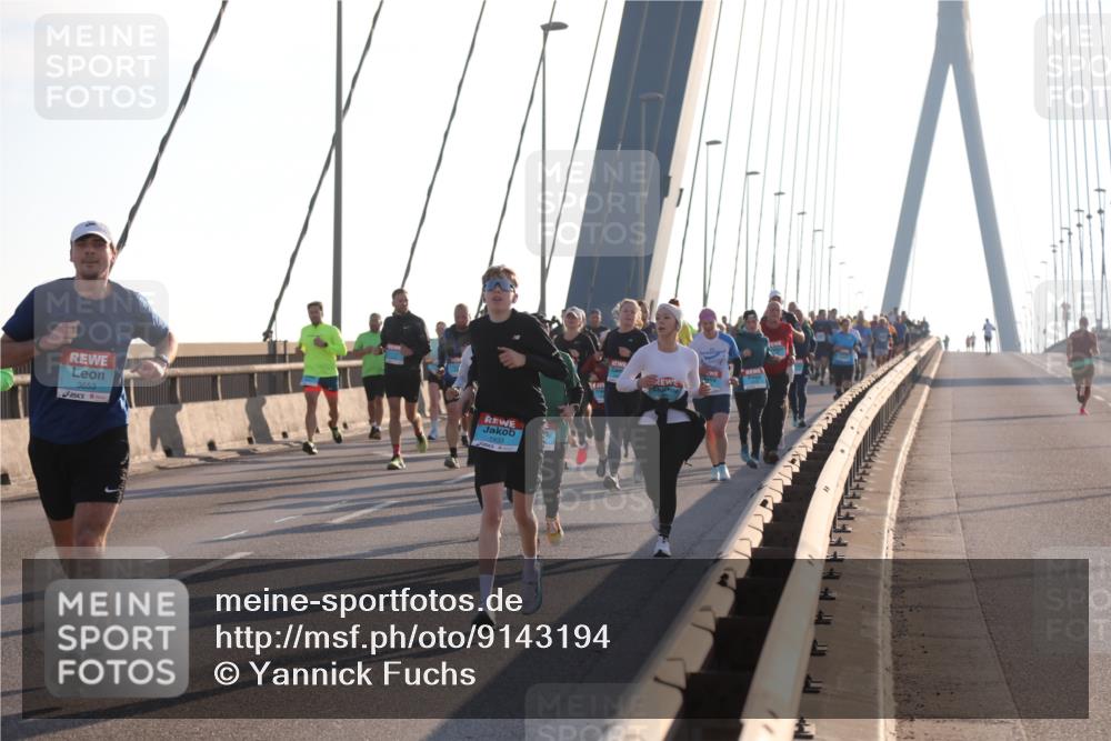 03.10.2025 - Köhlbrandbrückenlauf Yannick Fuchs http://msf.ph/oto/9143194 03.10.2025 08:30:05 Position 2 3653, 1933 meine-sportfotos.de