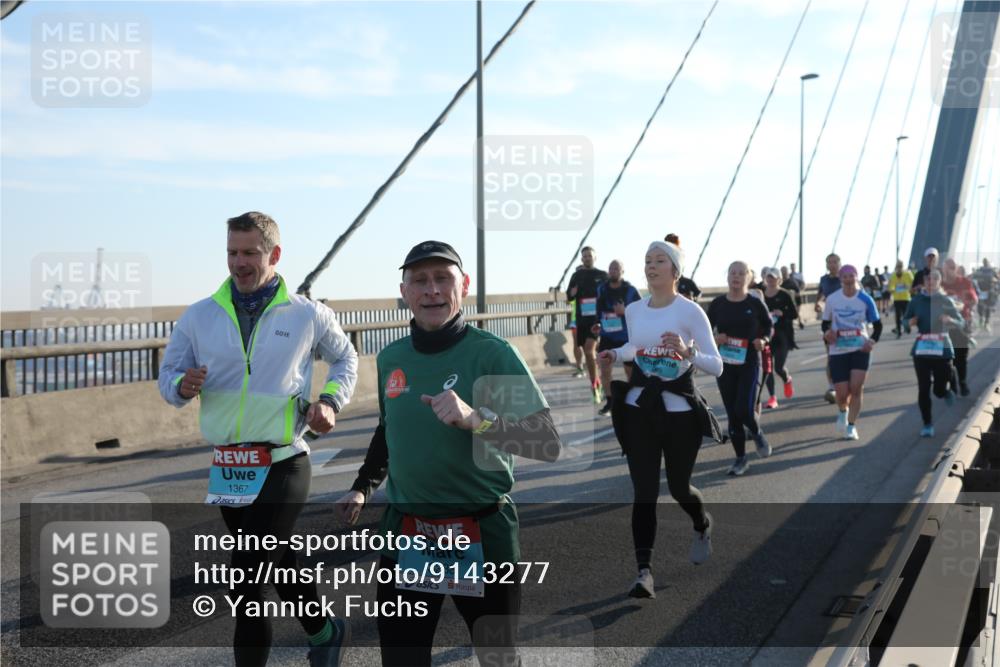 03.10.2025 - Köhlbrandbrückenlauf Yannick Fuchs http://msf.ph/oto/9143277 03.10.2025 08:30:11 Position 2 1367, 6, 3238 meine-sportfotos.de