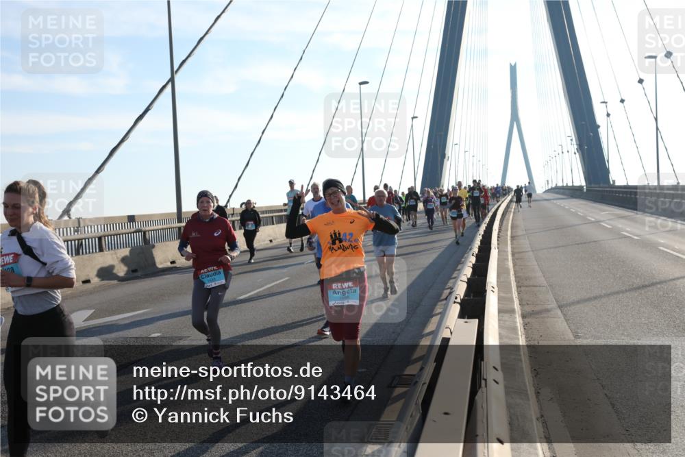 03.10.2025 - Köhlbrandbrückenlauf Yannick Fuchs http://msf.ph/oto/9143464 03.10.2025 08:30:29 Position 2 1633 meine-sportfotos.de