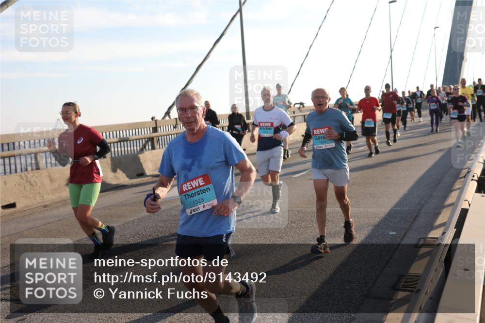 03.10.2025 - Köhlbrandbrückenlauf Yannick Fuchs http://msf.ph/oto/9143492 03.10.2025 08:30:30 Position 2 1325, 1523 meine-sportfotos.de