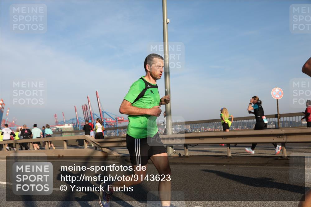 03.10.2025 - Köhlbrandbrückenlauf Yannick Fuchs http://msf.ph/oto/9143623 03.10.2025 08:30:50 Position 2  meine-sportfotos.de