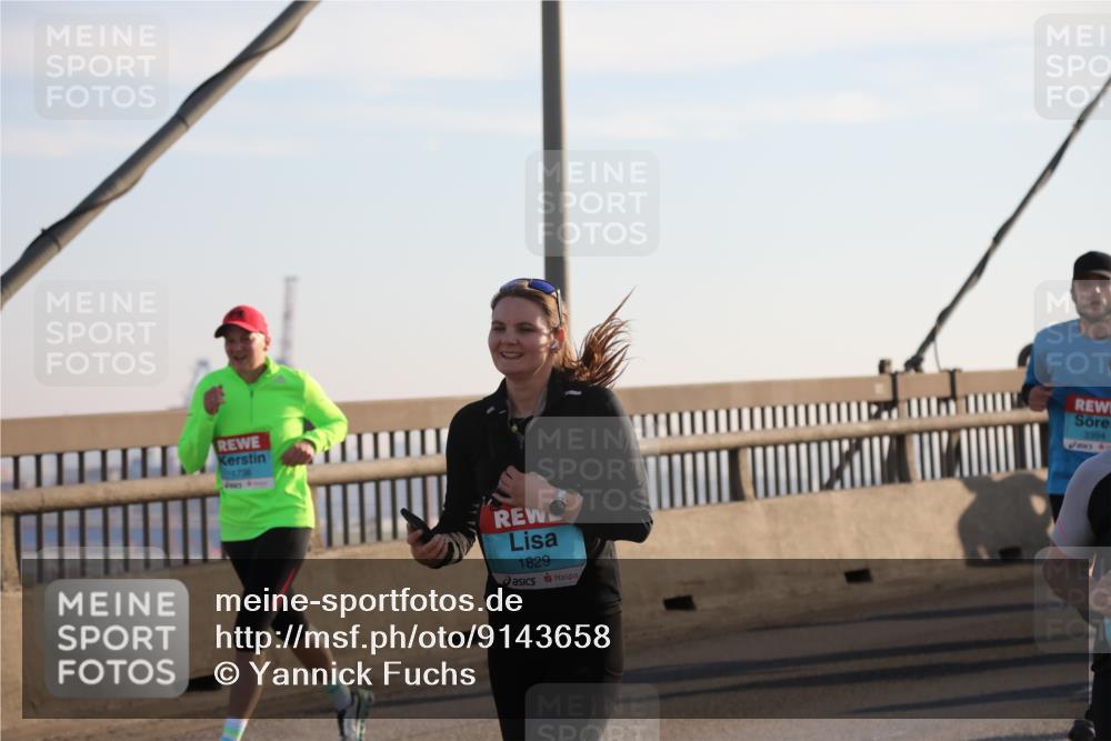 03.10.2025 - Köhlbrandbrückenlauf Yannick Fuchs http://msf.ph/oto/9143658 03.10.2025 08:31:06 Position 2 1829, 3394 meine-sportfotos.de