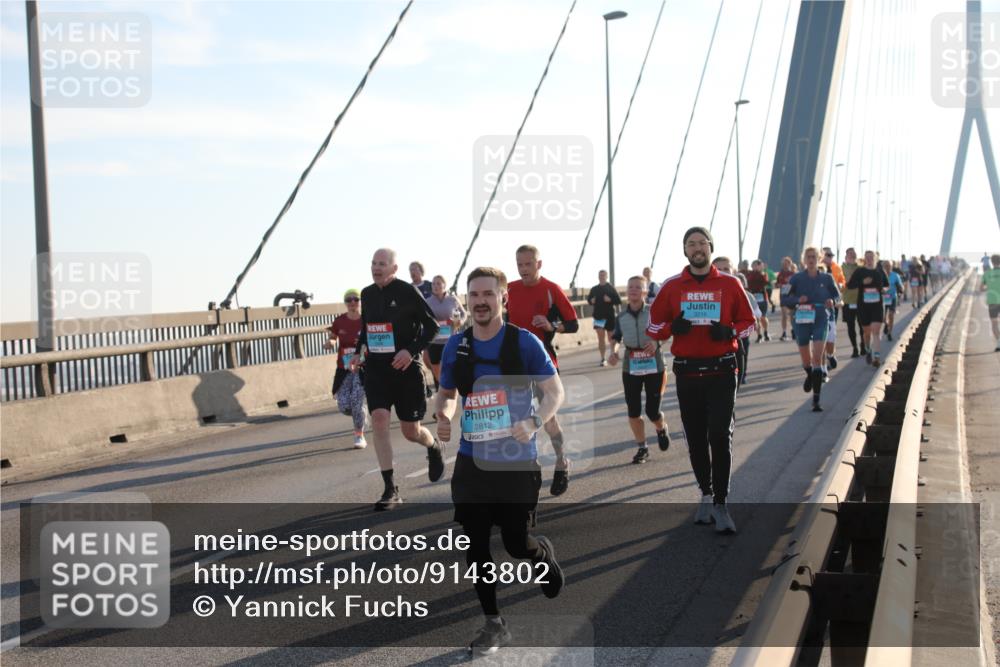 03.10.2025 - Köhlbrandbrückenlauf Yannick Fuchs http://msf.ph/oto/9143802 03.10.2025 08:31:18 Position 2 2812, 3216 meine-sportfotos.de