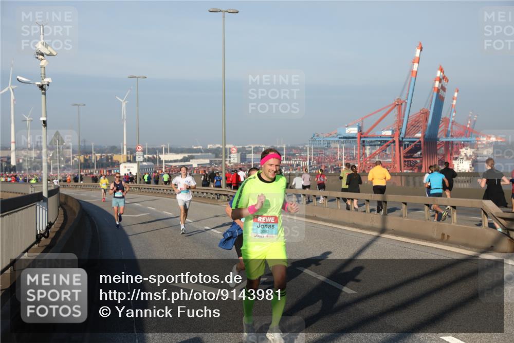 03.10.2025 - Köhlbrandbrückenlauf Yannick Fuchs http://msf.ph/oto/9143981 03.10.2025 08:31:37 Position 2 3082 meine-sportfotos.de