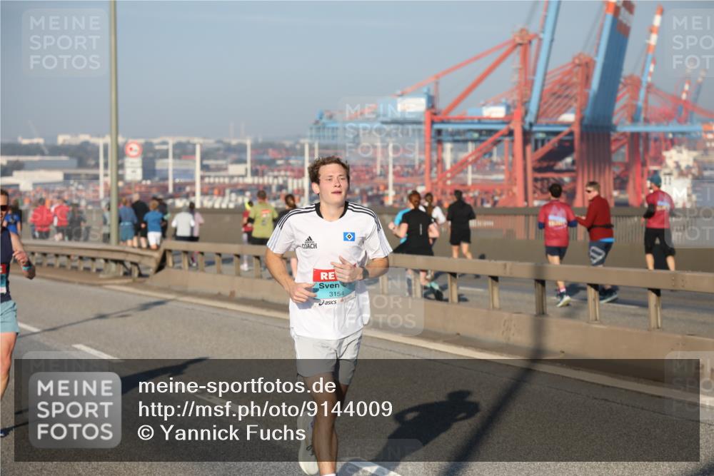 03.10.2025 - Köhlbrandbrückenlauf Yannick Fuchs http://msf.ph/oto/9144009 03.10.2025 08:31:40 Position 2 3154 meine-sportfotos.de