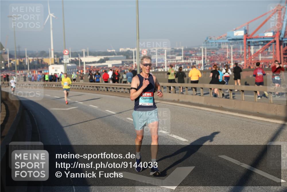 03.10.2025 - Köhlbrandbrückenlauf Yannick Fuchs http://msf.ph/oto/9144033 03.10.2025 08:31:42 Position 2 1017 meine-sportfotos.de