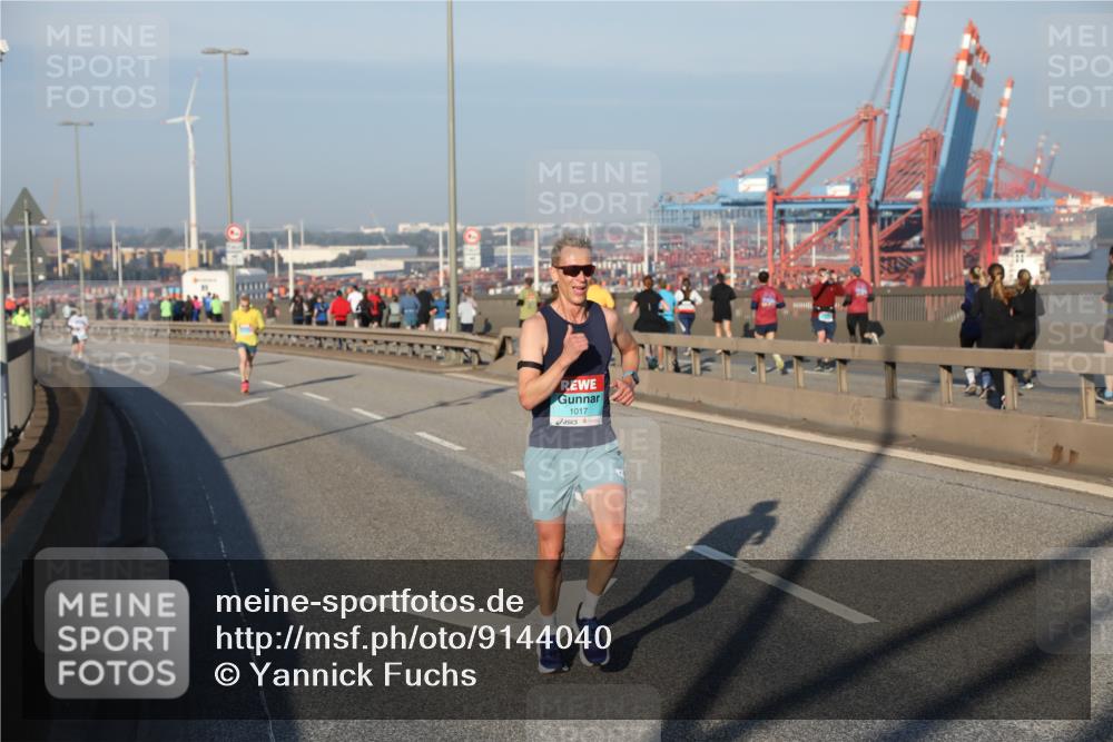 03.10.2025 - Köhlbrandbrückenlauf Yannick Fuchs http://msf.ph/oto/9144040 03.10.2025 08:31:42 Position 2 1017 meine-sportfotos.de