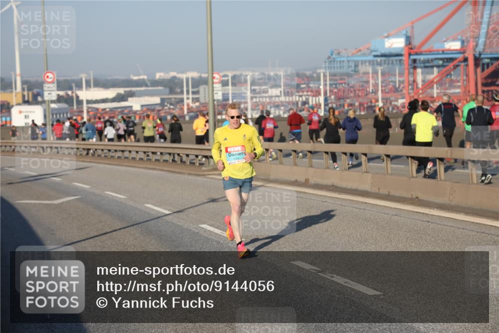 03.10.2025 - Köhlbrandbrückenlauf Yannick Fuchs http://msf.ph/oto/9144056 03.10.2025 08:31:47 Position 2 1044 meine-sportfotos.de