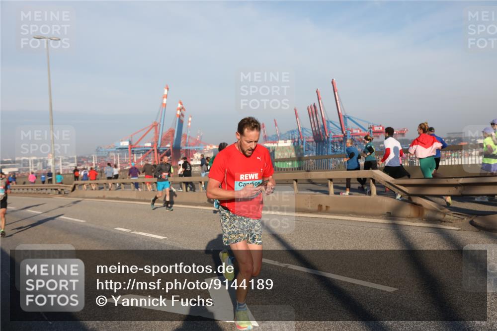 03.10.2025 - Köhlbrandbrückenlauf Yannick Fuchs http://msf.ph/oto/9144189 03.10.2025 08:32:07 Position 2  meine-sportfotos.de