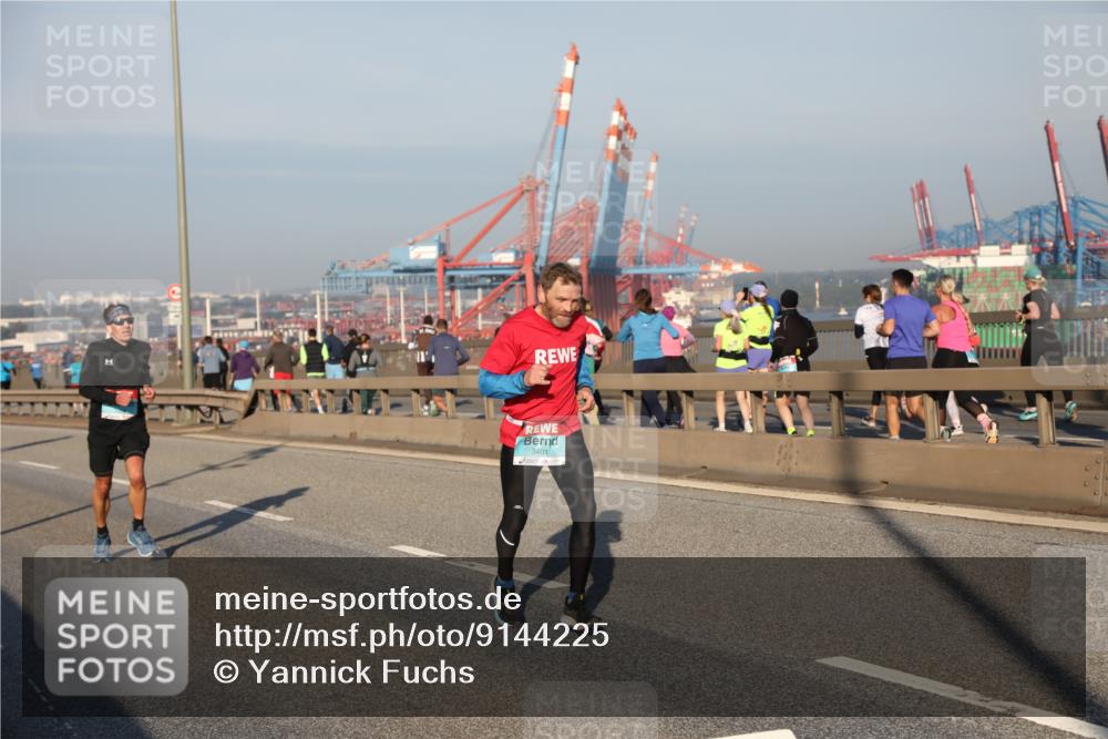 03.10.2025 - Köhlbrandbrückenlauf Yannick Fuchs http://msf.ph/oto/9144225 03.10.2025 08:32:11 Position 2 3401 meine-sportfotos.de