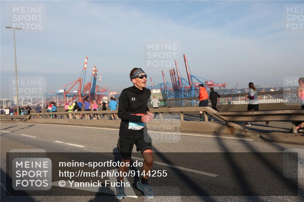 03.10.2025 - Köhlbrandbrückenlauf Yannick Fuchs http://msf.ph/oto/9144255 03.10.2025 08:32:14 Position 2 1034 meine-sportfotos.de