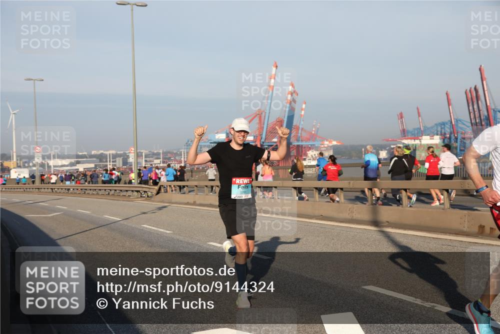 03.10.2025 - Köhlbrandbrückenlauf Yannick Fuchs http://msf.ph/oto/9144324 03.10.2025 08:32:20 Position 2  meine-sportfotos.de
