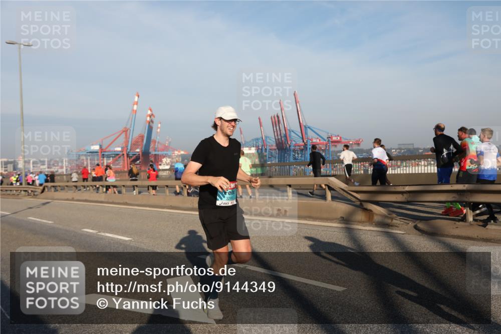 03.10.2025 - Köhlbrandbrückenlauf Yannick Fuchs http://msf.ph/oto/9144349 03.10.2025 08:32:21 Position 2 3299 meine-sportfotos.de