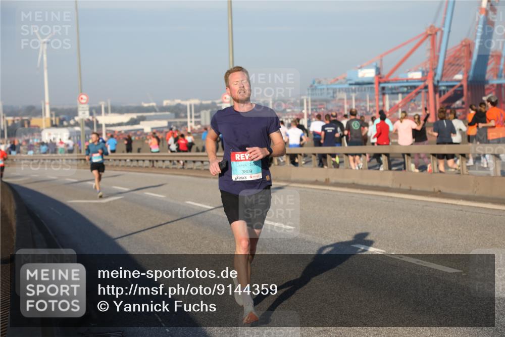 03.10.2025 - Köhlbrandbrückenlauf Yannick Fuchs http://msf.ph/oto/9144359 03.10.2025 08:32:31 Position 2 13809 meine-sportfotos.de