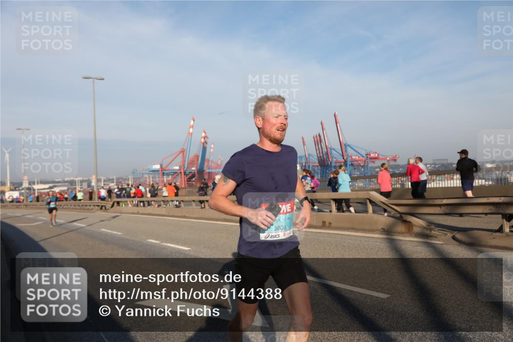 03.10.2025 - Köhlbrandbrückenlauf Yannick Fuchs http://msf.ph/oto/9144388 03.10.2025 08:32:33 Position 2 3809 meine-sportfotos.de