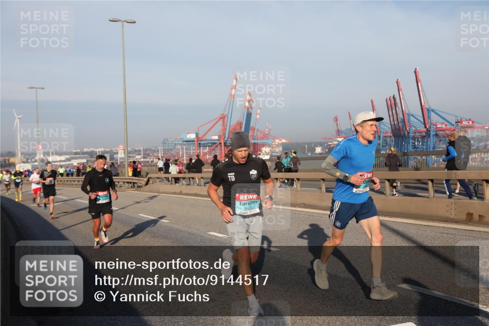 03.10.2025 - Köhlbrandbrückenlauf Yannick Fuchs http://msf.ph/oto/9144517 03.10.2025 08:32:54 Position 2 3629 meine-sportfotos.de