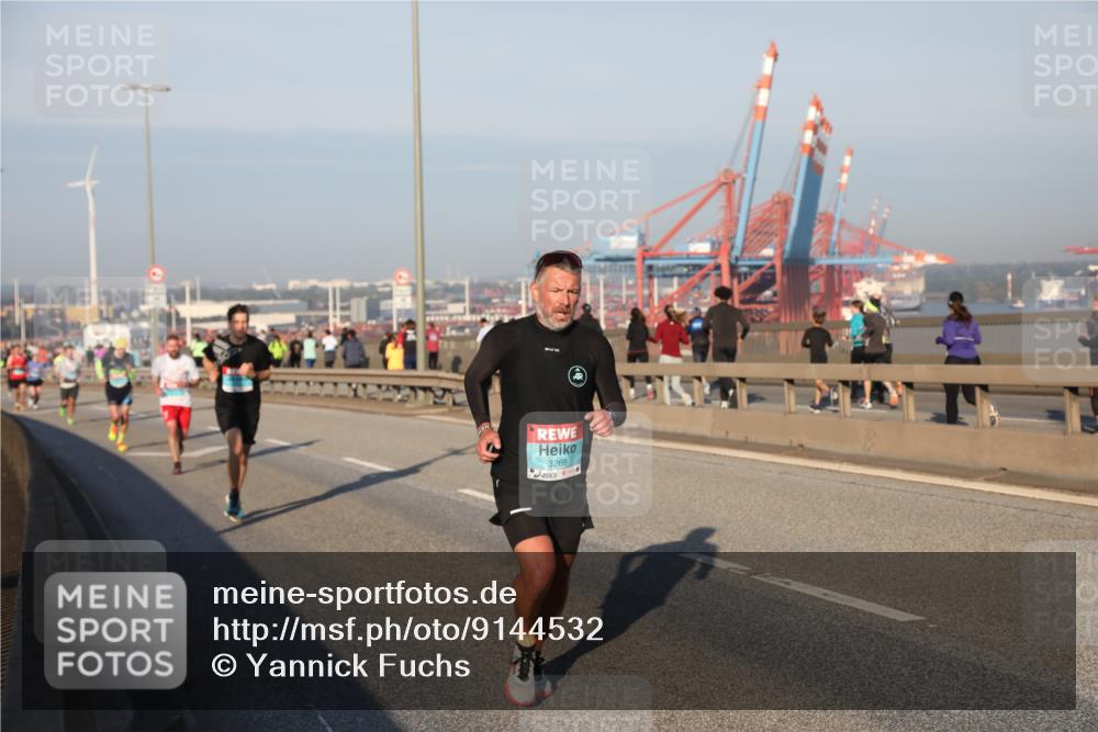 03.10.2025 - Köhlbrandbrückenlauf Yannick Fuchs http://msf.ph/oto/9144532 03.10.2025 08:32:55 Position 2 3269 meine-sportfotos.de