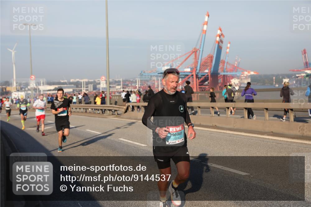 03.10.2025 - Köhlbrandbrückenlauf Yannick Fuchs http://msf.ph/oto/9144537 03.10.2025 08:32:56 Position 2 3269 meine-sportfotos.de