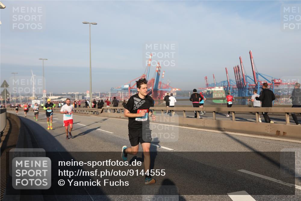 03.10.2025 - Köhlbrandbrückenlauf Yannick Fuchs http://msf.ph/oto/9144555 03.10.2025 08:32:58 Position 2  meine-sportfotos.de
