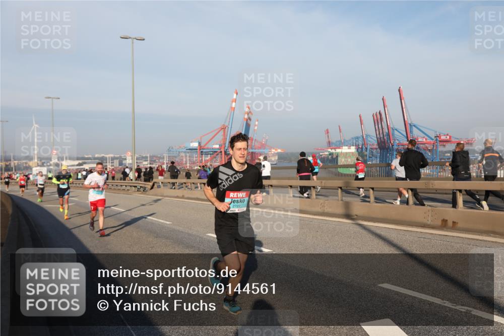 03.10.2025 - Köhlbrandbrückenlauf Yannick Fuchs http://msf.ph/oto/9144561 03.10.2025 08:32:58 Position 2 2722 meine-sportfotos.de