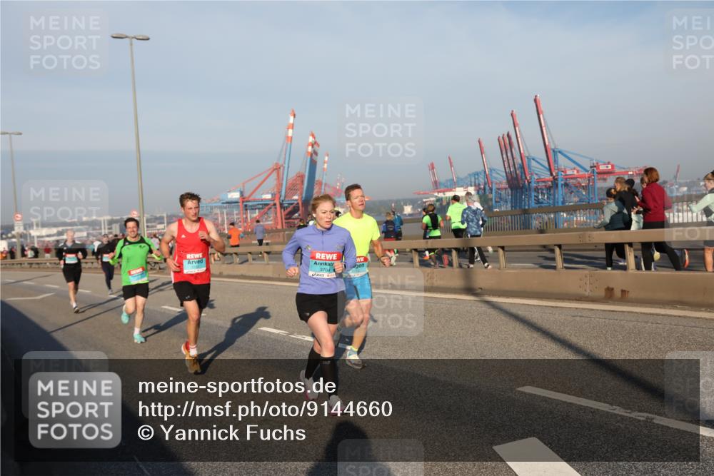 03.10.2025 - Köhlbrandbrückenlauf Yannick Fuchs http://msf.ph/oto/9144660 03.10.2025 08:33:09 Position 2 3704 meine-sportfotos.de