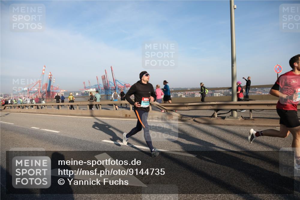 03.10.2025 - Köhlbrandbrückenlauf Yannick Fuchs http://msf.ph/oto/9144735 03.10.2025 08:33:15 Position 2 1018, 118 meine-sportfotos.de
