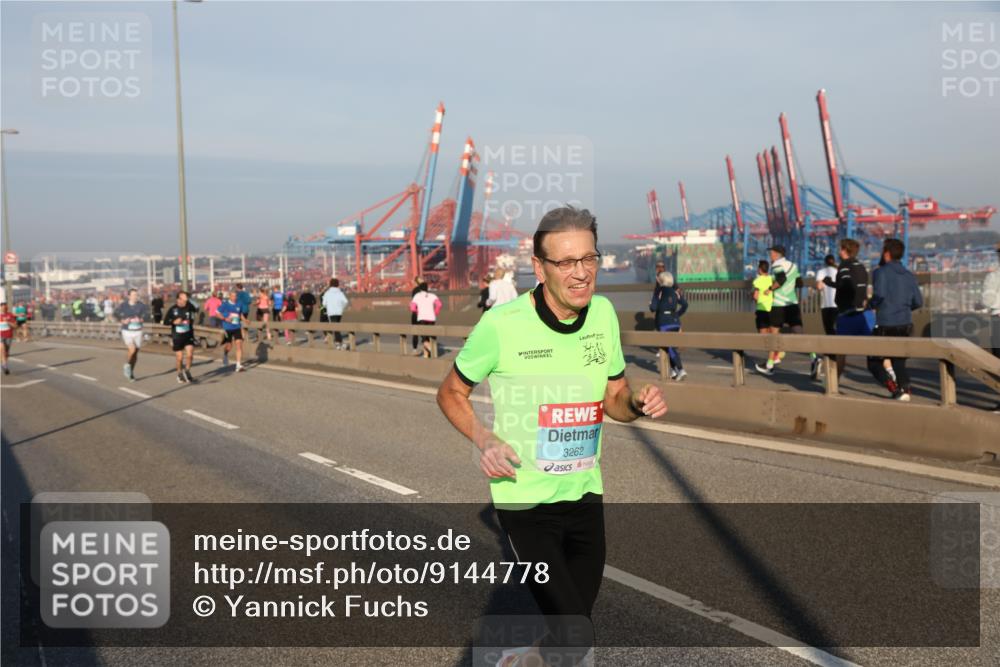 03.10.2025 - Köhlbrandbrückenlauf Yannick Fuchs http://msf.ph/oto/9144778 03.10.2025 08:33:25 Position 2 3262 meine-sportfotos.de