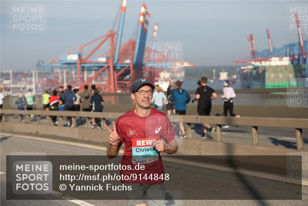 03.10.2025 - Köhlbrandbrückenlauf Yannick Fuchs http://msf.ph/oto/9144848 03.10.2025 08:33:32 Position 2 1035 meine-sportfotos.de