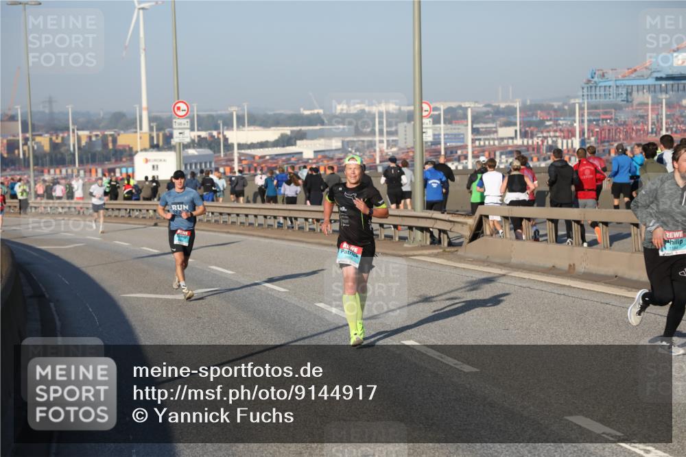 03.10.2025 - Köhlbrandbrückenlauf Yannick Fuchs http://msf.ph/oto/9144917 03.10.2025 08:33:49 Position 2 01184 meine-sportfotos.de