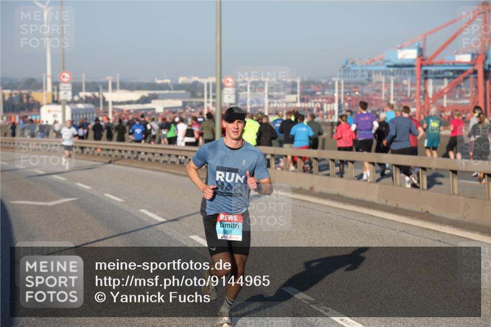 03.10.2025 - Köhlbrandbrückenlauf Yannick Fuchs http://msf.ph/oto/9144965 03.10.2025 08:33:54 Position 2 2024, 2831 meine-sportfotos.de