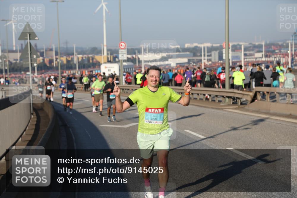 03.10.2025 - Köhlbrandbrückenlauf Yannick Fuchs http://msf.ph/oto/9145025 03.10.2025 08:34:04 Position 2 3841 meine-sportfotos.de