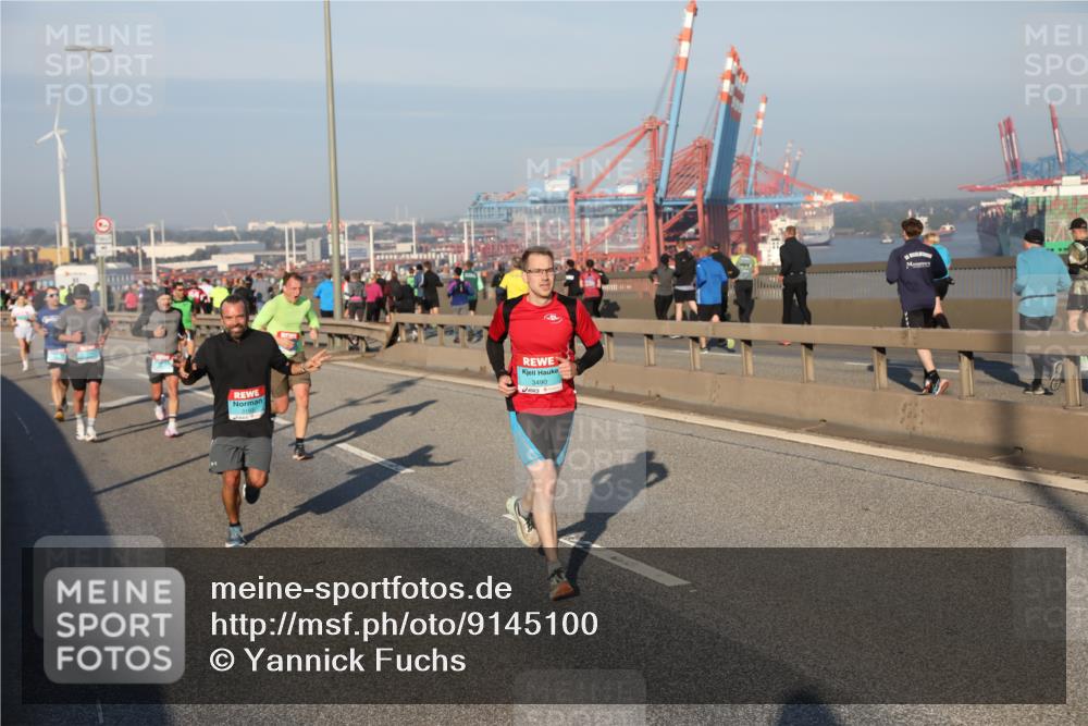 03.10.2025 - Köhlbrandbrückenlauf Yannick Fuchs http://msf.ph/oto/9145100 03.10.2025 08:34:09 Position 2 3490 meine-sportfotos.de