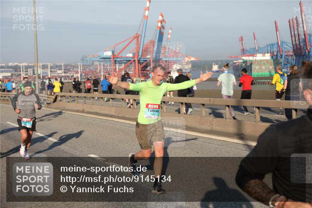 03.10.2025 - Köhlbrandbrückenlauf Yannick Fuchs http://msf.ph/oto/9145134 03.10.2025 08:34:12 Position 2 1462 meine-sportfotos.de