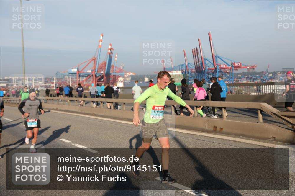03.10.2025 - Köhlbrandbrückenlauf Yannick Fuchs http://msf.ph/oto/9145151 03.10.2025 08:34:13 Position 2 1462 meine-sportfotos.de