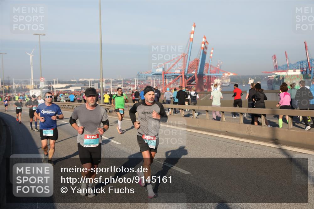 03.10.2025 - Köhlbrandbrückenlauf Yannick Fuchs http://msf.ph/oto/9145161 03.10.2025 08:34:13 Position 2 3785, 37 meine-sportfotos.de