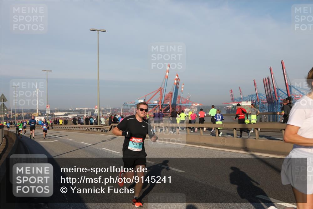 03.10.2025 - Köhlbrandbrückenlauf Yannick Fuchs http://msf.ph/oto/9145241 03.10.2025 08:34:21 Position 2 1085 meine-sportfotos.de