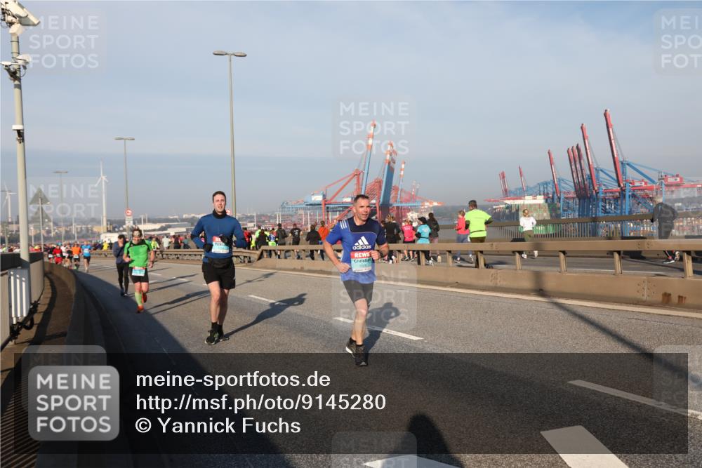 03.10.2025 - Köhlbrandbrückenlauf Yannick Fuchs http://msf.ph/oto/9145280 03.10.2025 08:34:29 Position 2  meine-sportfotos.de