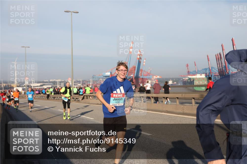 03.10.2025 - Köhlbrandbrückenlauf Yannick Fuchs http://msf.ph/oto/9145349 03.10.2025 08:34:35 Position 2 1230 meine-sportfotos.de