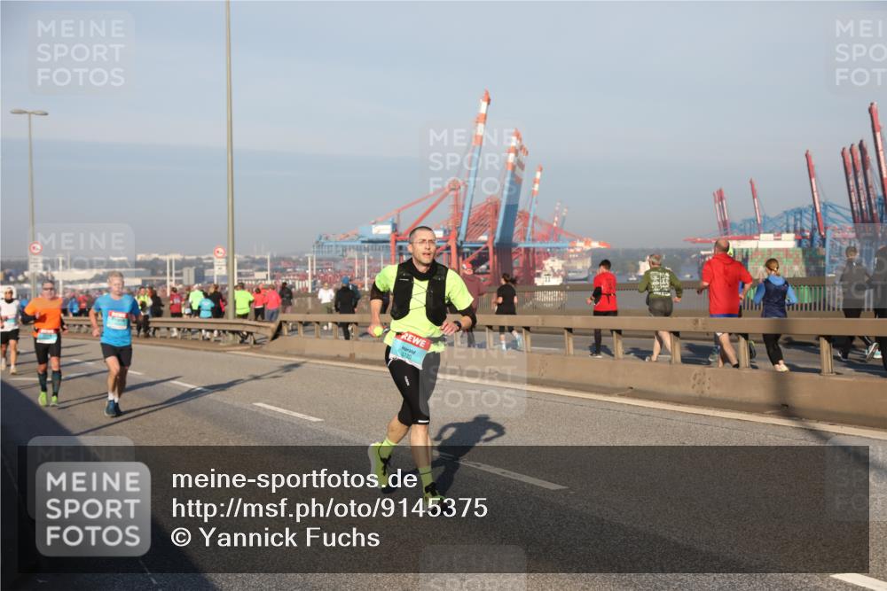 03.10.2025 - Köhlbrandbrückenlauf Yannick Fuchs http://msf.ph/oto/9145375 03.10.2025 08:34:37 Position 2 3720 meine-sportfotos.de