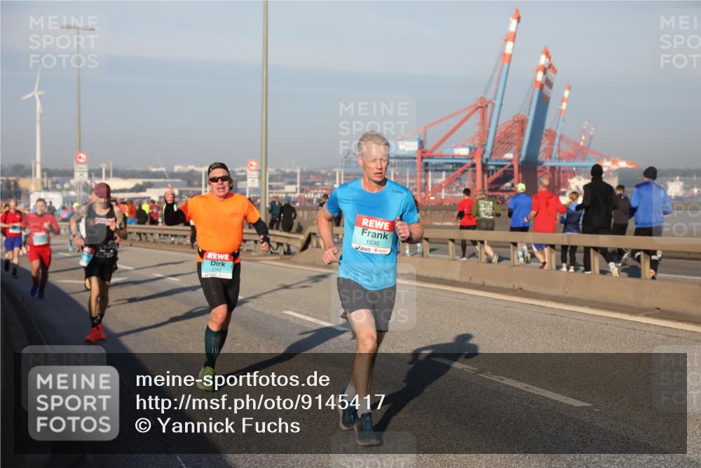 03.10.2025 - Köhlbrandbrückenlauf Yannick Fuchs http://msf.ph/oto/9145417 03.10.2025 08:34:40 Position 2 3266, 1030 meine-sportfotos.de
