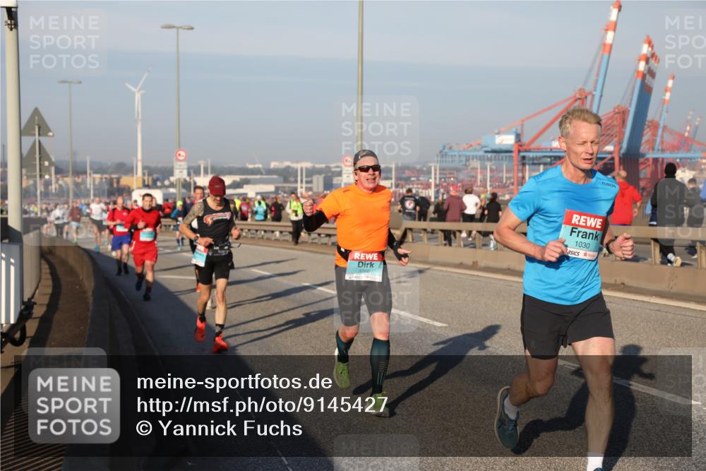 03.10.2025 - Köhlbrandbrückenlauf Yannick Fuchs http://msf.ph/oto/9145427 03.10.2025 08:34:40 Position 2 3266, 1030 meine-sportfotos.de