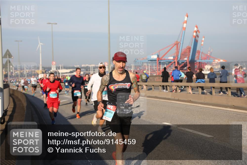 03.10.2025 - Köhlbrandbrückenlauf Yannick Fuchs http://msf.ph/oto/9145459 03.10.2025 08:34:43 Position 2 007, 5 meine-sportfotos.de