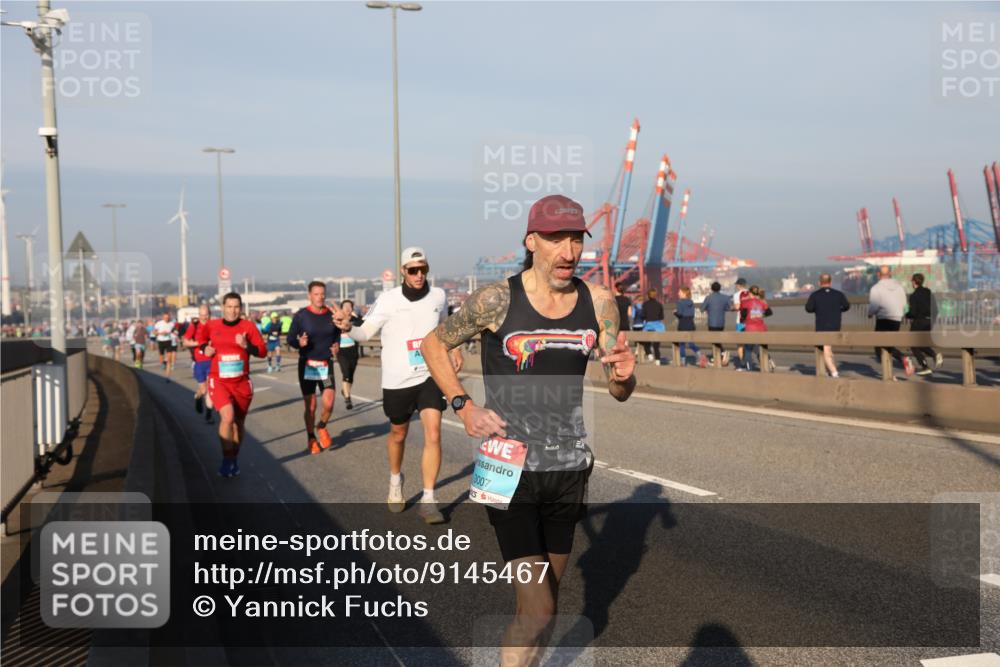 03.10.2025 - Köhlbrandbrückenlauf Yannick Fuchs http://msf.ph/oto/9145467 03.10.2025 08:34:43 Position 2 3007 meine-sportfotos.de