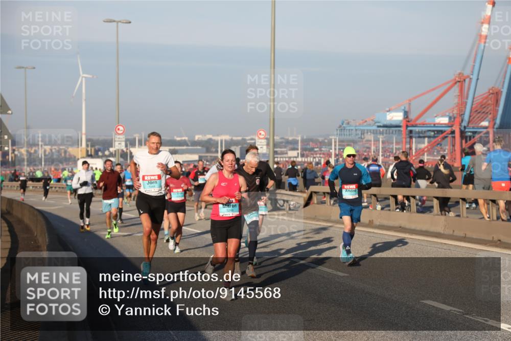 03.10.2025 - Köhlbrandbrückenlauf Yannick Fuchs http://msf.ph/oto/9145568 03.10.2025 08:34:50 Position 2 1048 meine-sportfotos.de