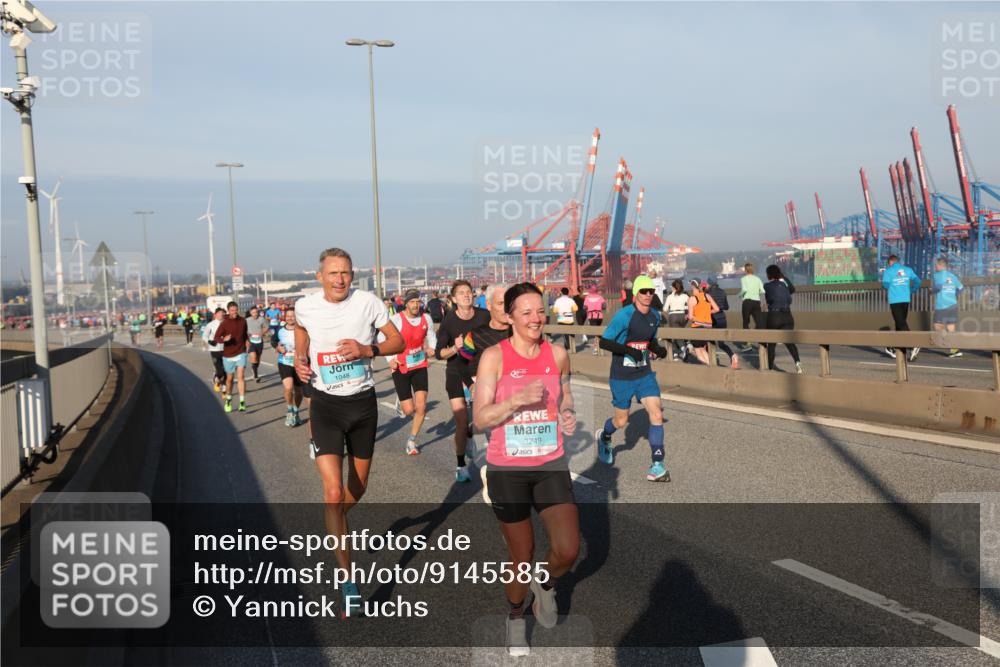 03.10.2025 - Köhlbrandbrückenlauf Yannick Fuchs http://msf.ph/oto/9145585 03.10.2025 08:34:52 Position 2 1048, 3249 meine-sportfotos.de