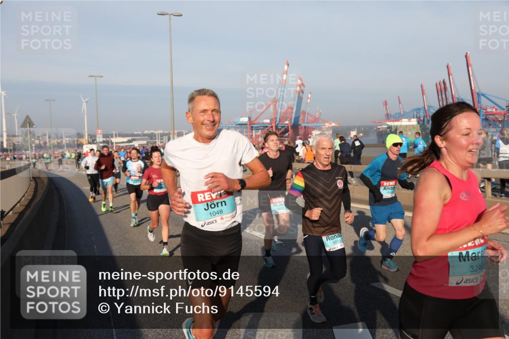 03.10.2025 - Köhlbrandbrückenlauf Yannick Fuchs http://msf.ph/oto/9145594 03.10.2025 08:34:53 Position 2 1048, 1020, 1050, 3249 meine-sportfotos.de