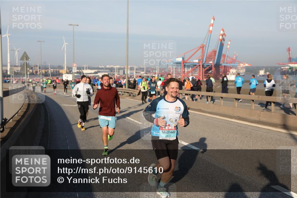 03.10.2025 - Köhlbrandbrückenlauf Yannick Fuchs http://msf.ph/oto/9145610 03.10.2025 08:34:55 Position 2 2879 meine-sportfotos.de