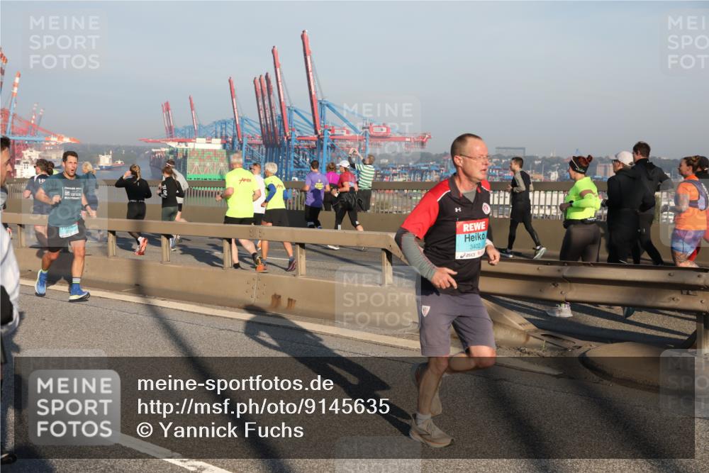 03.10.2025 - Köhlbrandbrückenlauf Yannick Fuchs http://msf.ph/oto/9145635 03.10.2025 08:34:58 Position 2 3402 meine-sportfotos.de