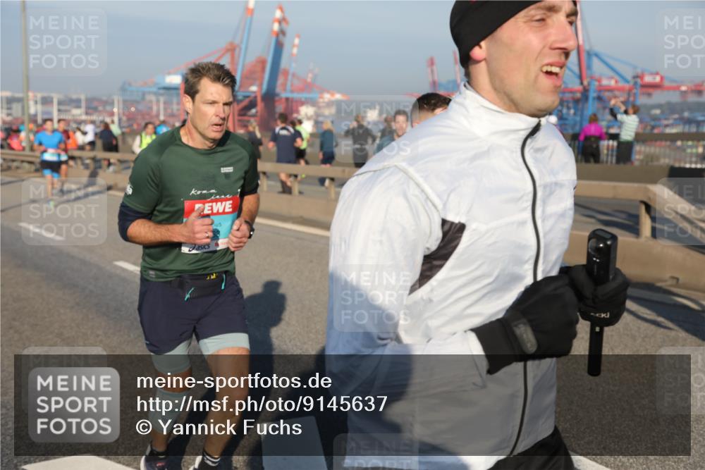 03.10.2025 - Köhlbrandbrückenlauf Yannick Fuchs http://msf.ph/oto/9145637 03.10.2025 08:34:59 Position 2  meine-sportfotos.de