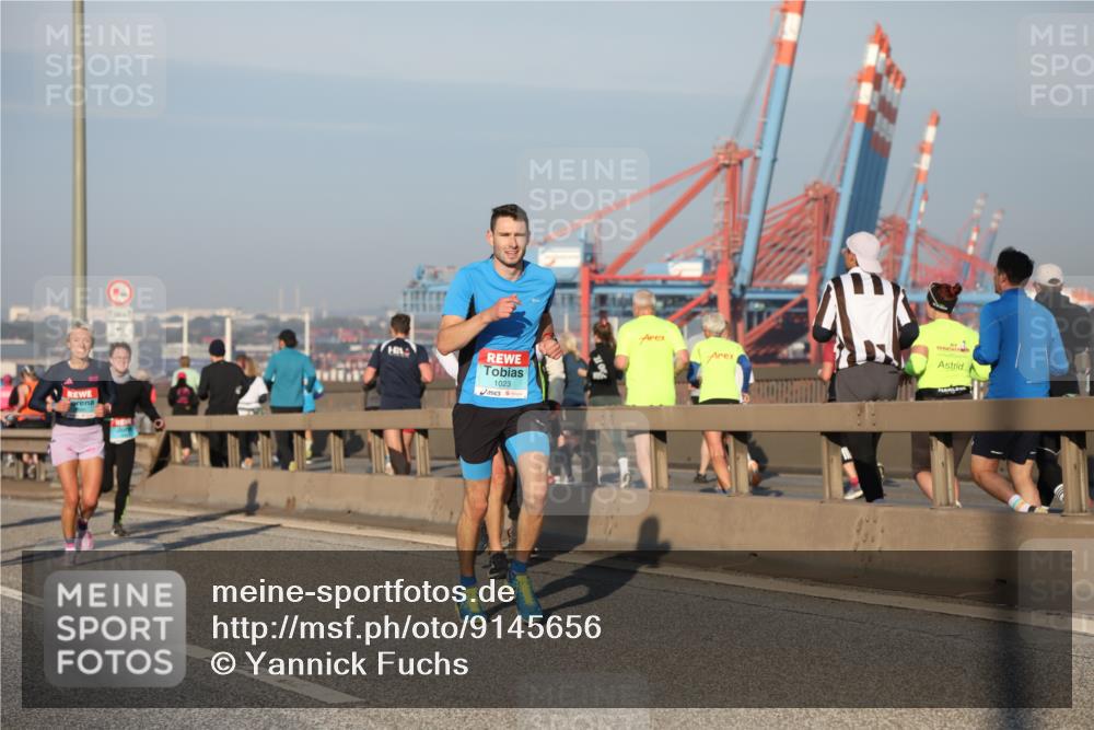 03.10.2025 - Köhlbrandbrückenlauf Yannick Fuchs http://msf.ph/oto/9145656 03.10.2025 08:35:02 Position 2 1023 meine-sportfotos.de